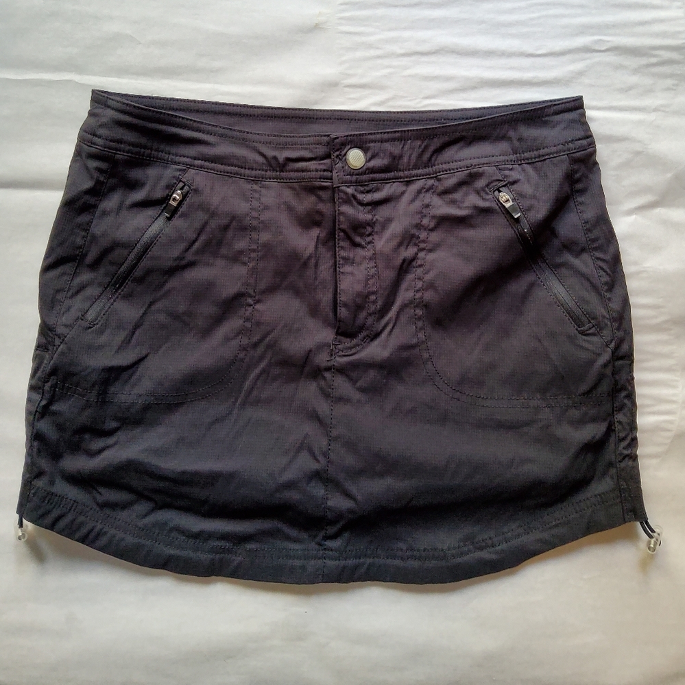 LeVerde Hiking Skort New Condition